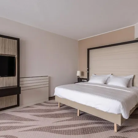 Munich Airport Marriott Hotel 4*