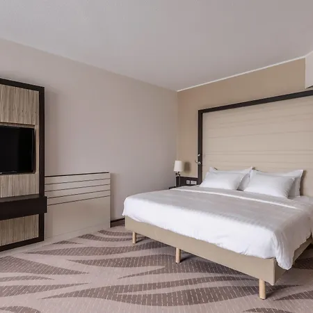 Munich Airport Marriott Hotel 4*
