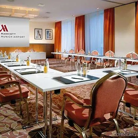 Munich Airport Marriott Hotel 4*