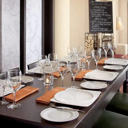 Munich Airport Marriott Hotel 4*