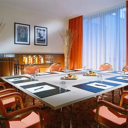 Munich Airport Marriott 4*