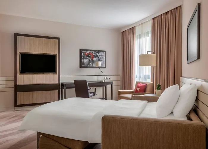 מלון Munich Airport Marriott 4*