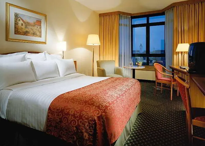 Munich Airport Marriott 4*