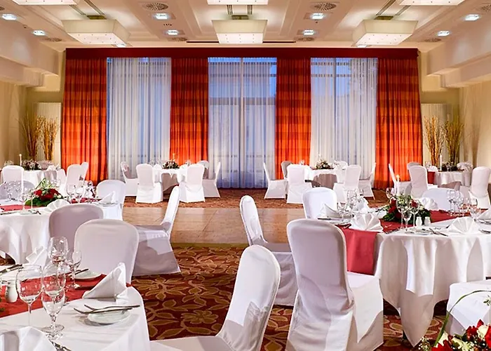 Munich Airport Marriott 4* פרייזינג