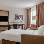 ホテル ミュンヘン エアポート マリオット 4*