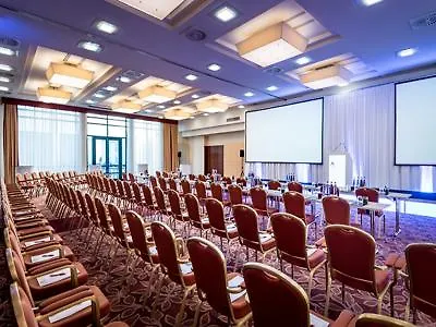 Munich Airport Marriott 4*