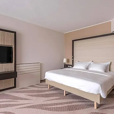 Munich Airport Marriott 4* Frisinga