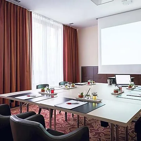 Munich Airport Marriott Hotel 4*