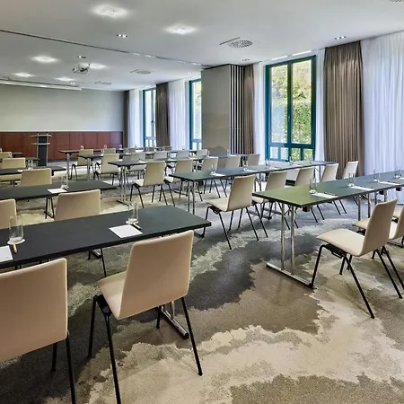 Munich Airport Marriott Hotel 4*