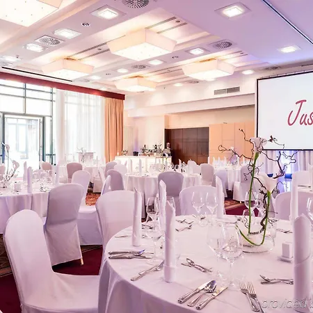 Munich Airport Marriott Otel 4*