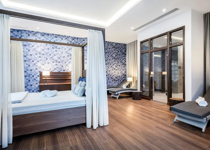 Munich Airport Marriott Hotel 4*